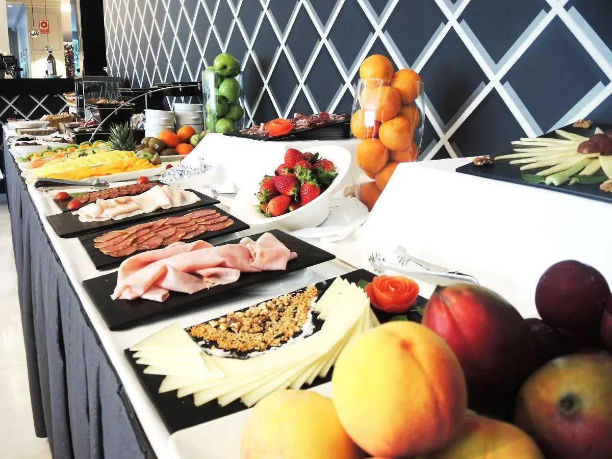 Aparthotel Monarque Sultan Marbella 4*,